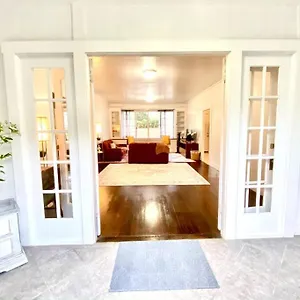 Your Homebase - Lovely 3 Bedroom In Heart Of With Ac! Holiday home Hilo